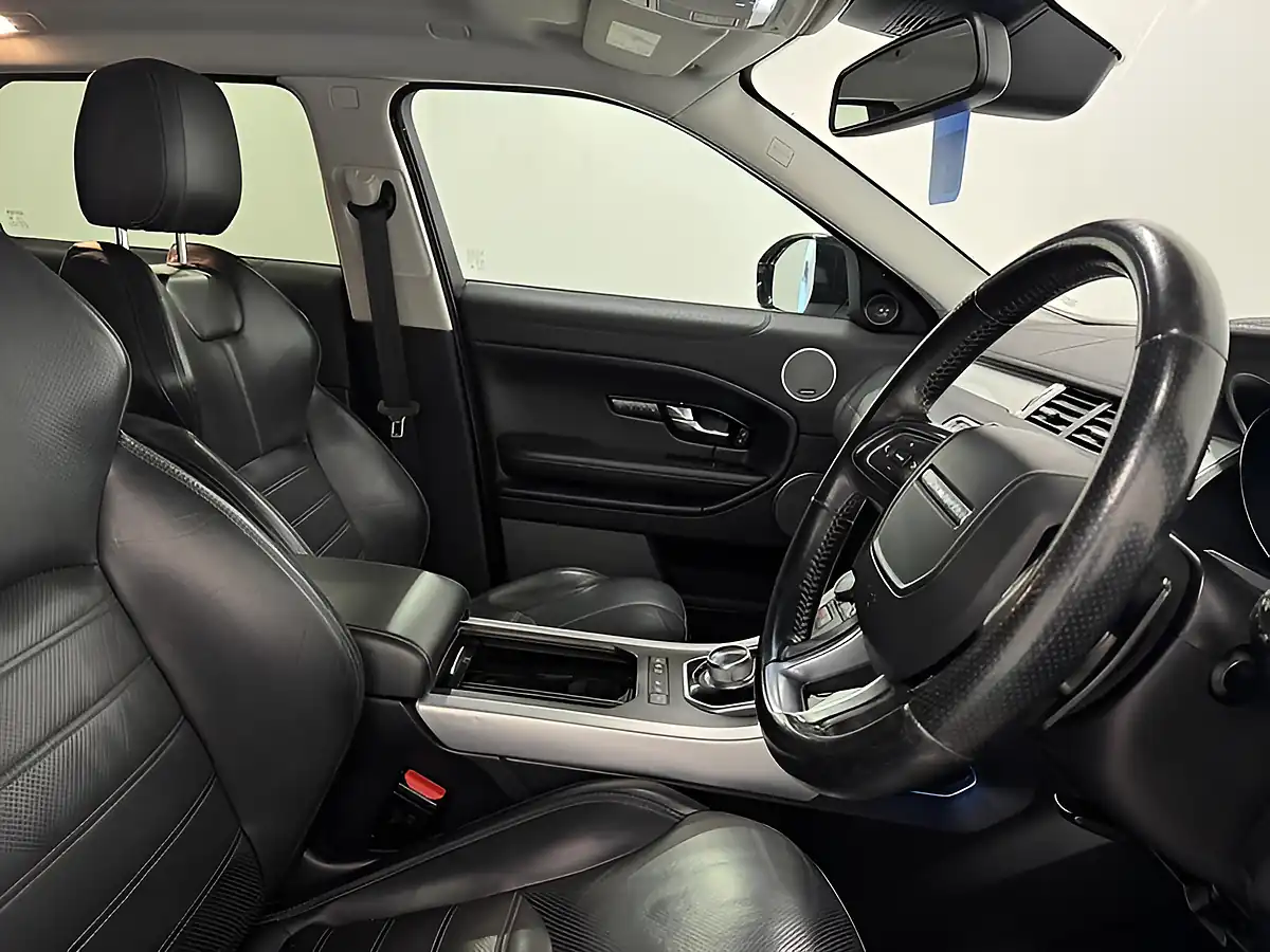 Used 2016 Land Rover Range Rover Evoque Hse Dynamic White - Interior and Exterior details 10