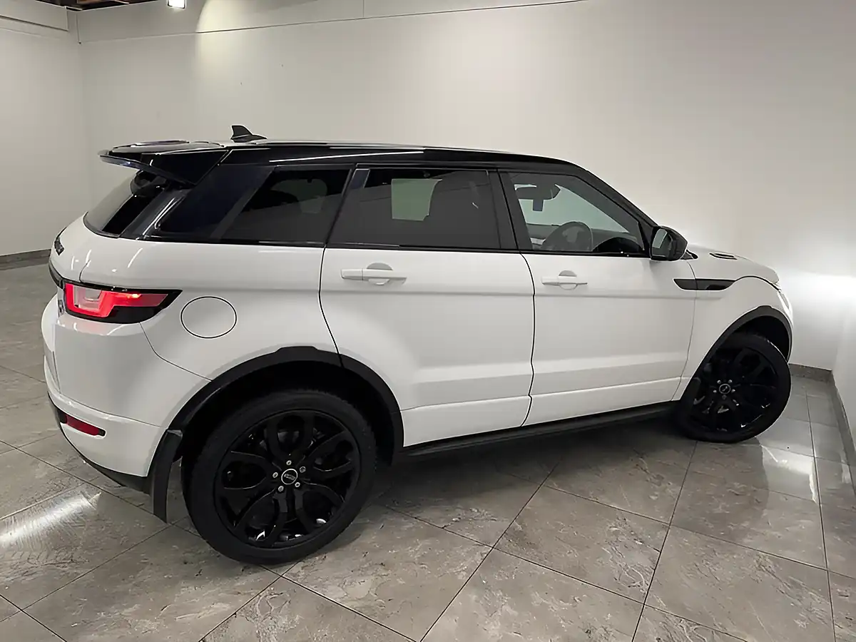 Used 2016 Land Rover Range Rover Evoque Hse Dynamic White - Interior and Exterior details 8