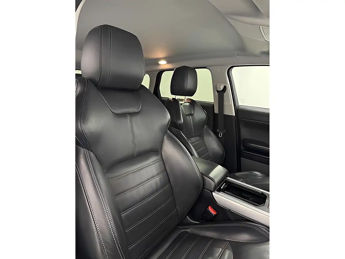 Used 2016 Land Rover Range Rover Evoque Hse Dynamic White - Interior and Exterior details 9