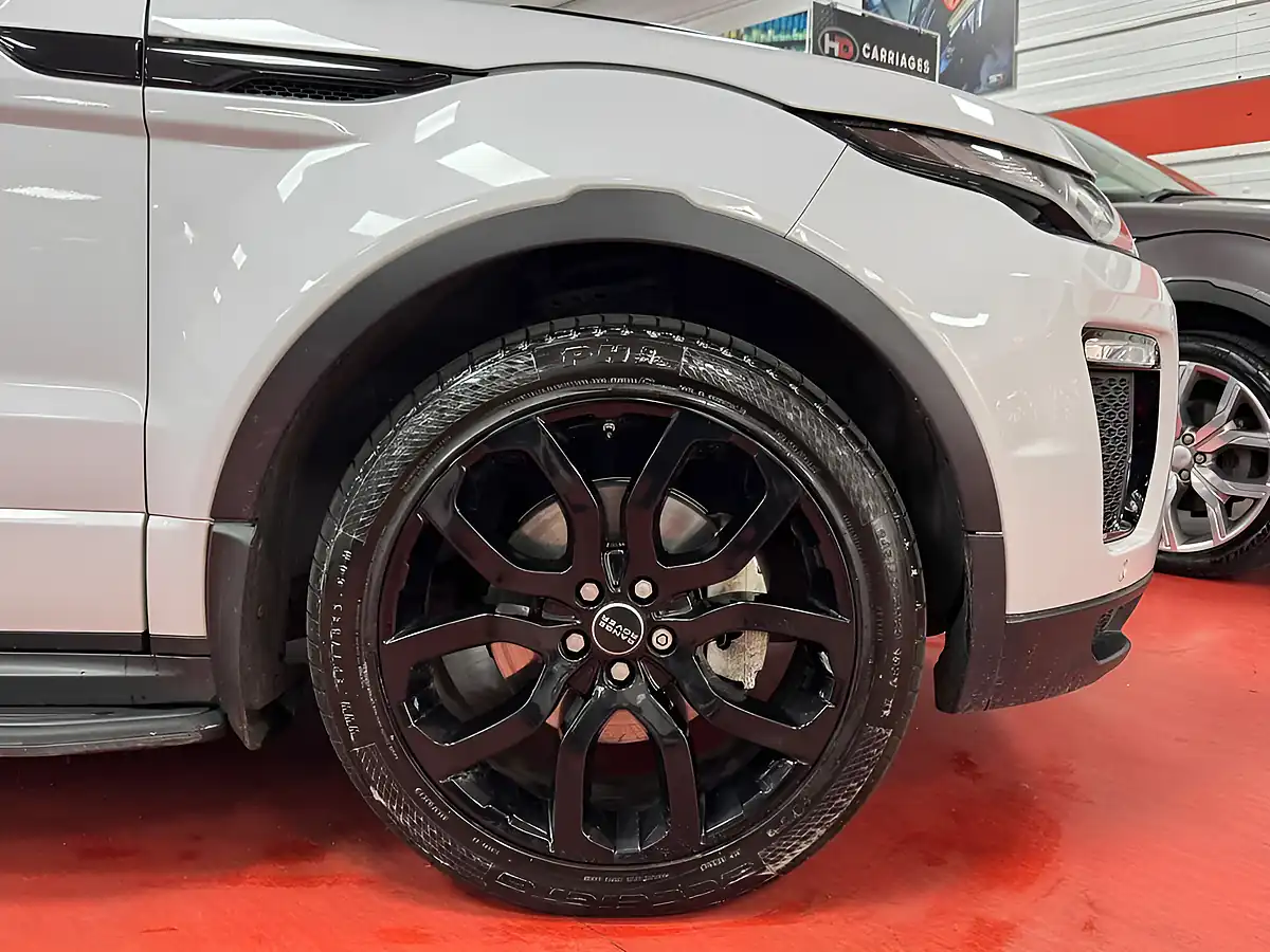 Used 2016 Land Rover Range Rover Evoque Hse Dynamic White - Interior and Exterior details 10
