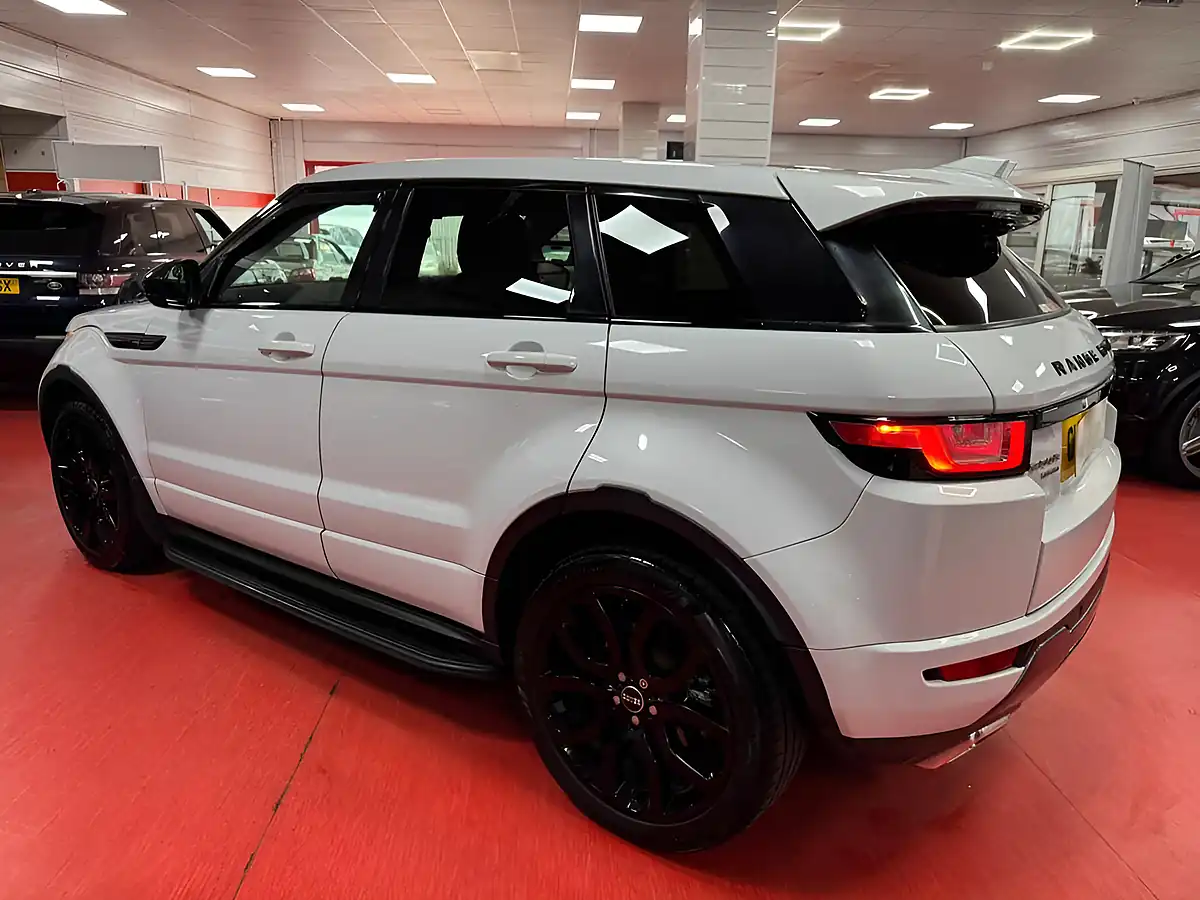 Used 2016 Land Rover Range Rover Evoque Hse Dynamic White - Interior and Exterior details 12