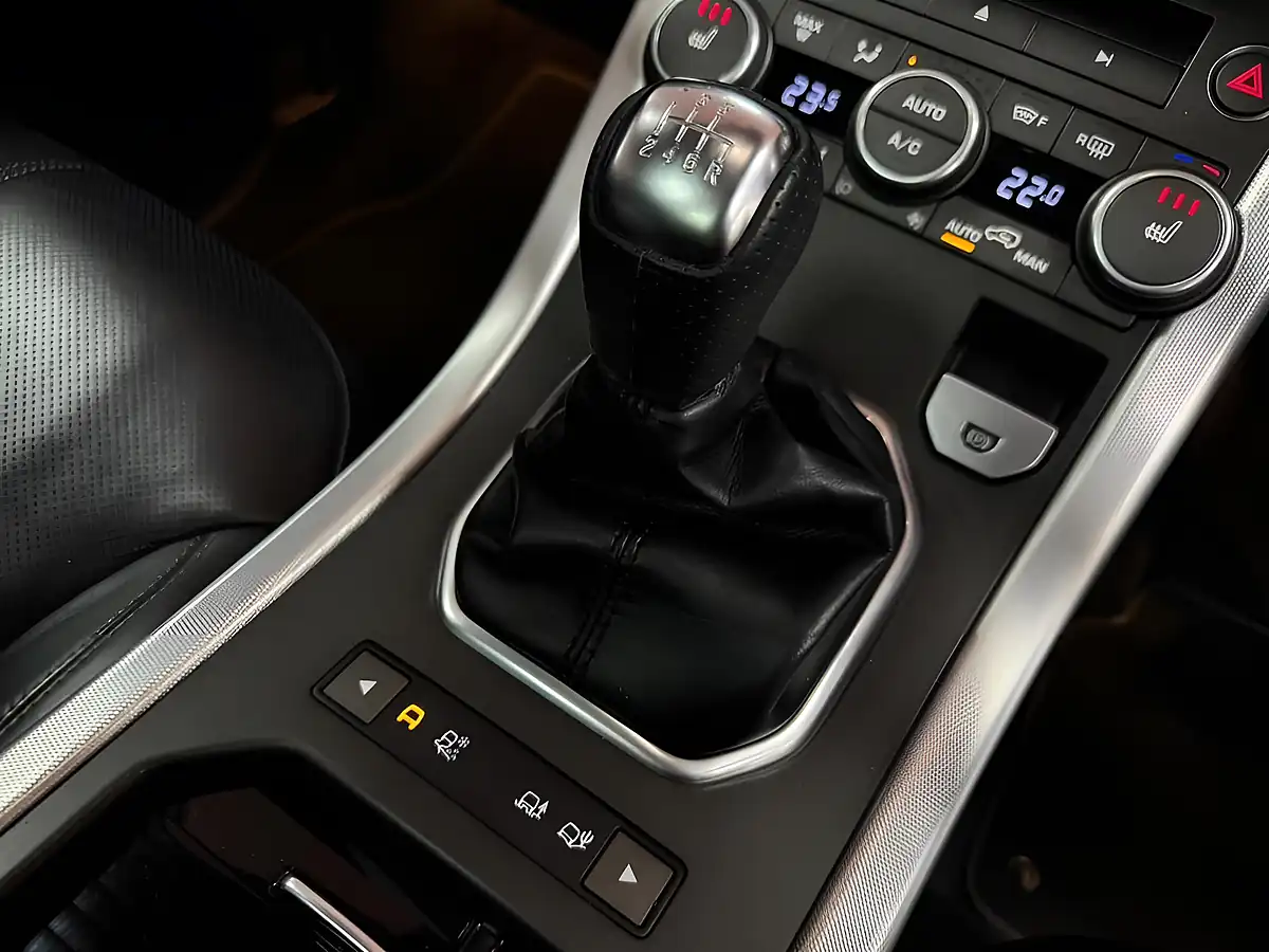 Used 2016 Land Rover Range Rover Evoque Hse Dynamic White - Interior and Exterior details 20