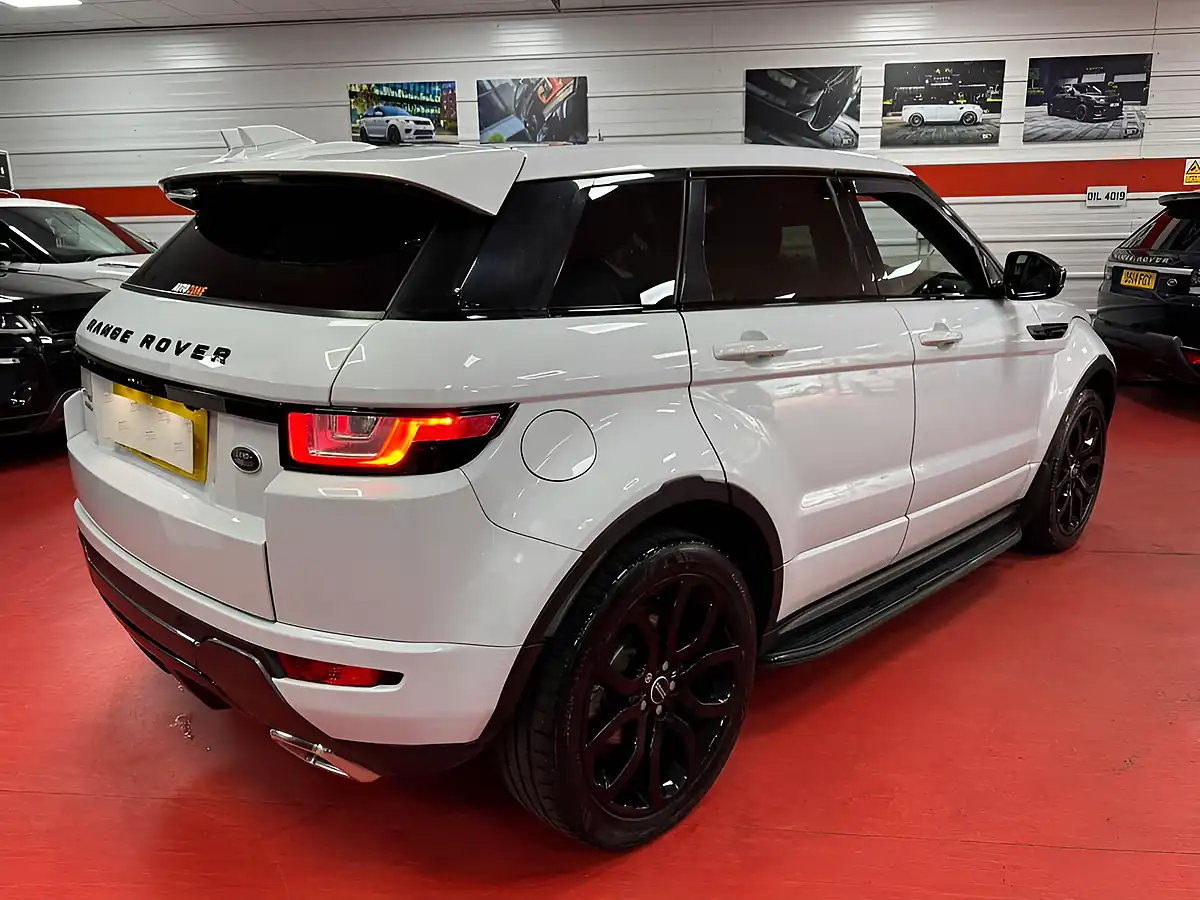 Used 2016 Land Rover Range Rover Evoque Hse Dynamic White - Interior and Exterior details 7
