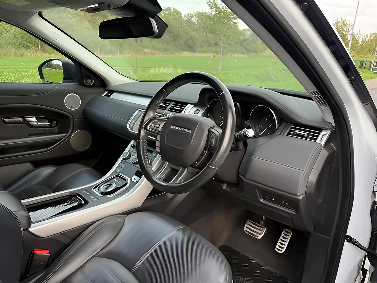 Used 2016 Land Rover Range Rover Evoque Hse Dynamic White - Interior and Exterior details 15