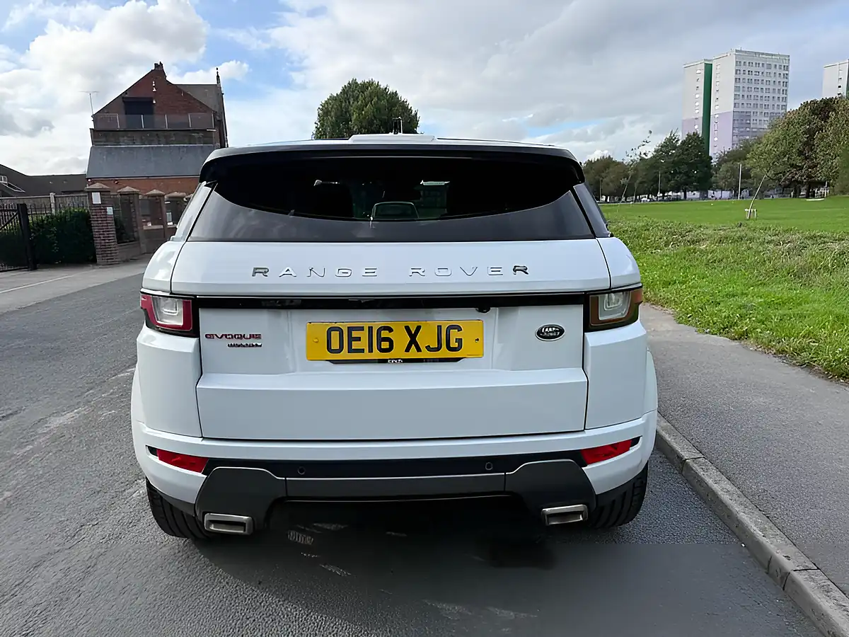 Used 2016 Land Rover Range Rover Evoque Hse Dynamic White - Interior and Exterior details 3