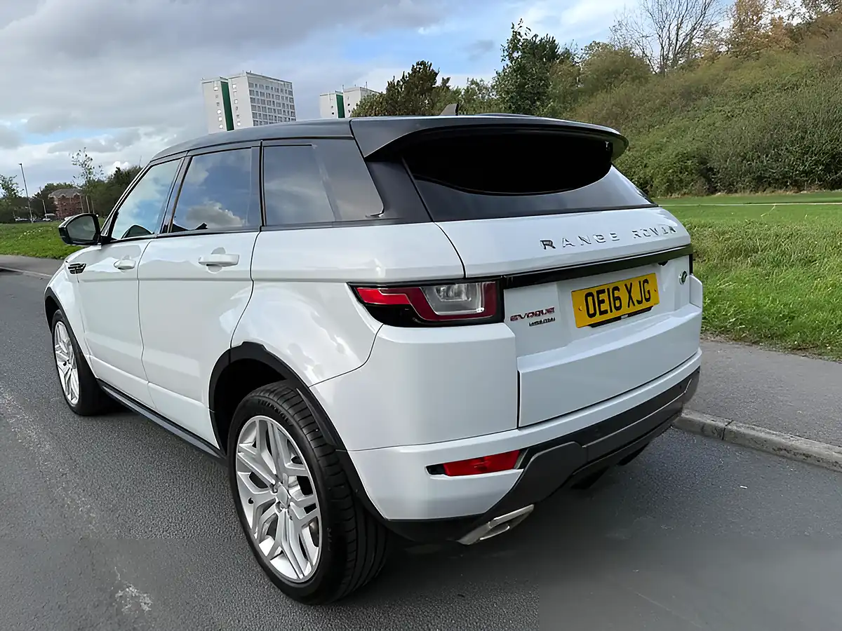 Used 2016 Land Rover Range Rover Evoque Hse Dynamic White - Interior and Exterior details 4