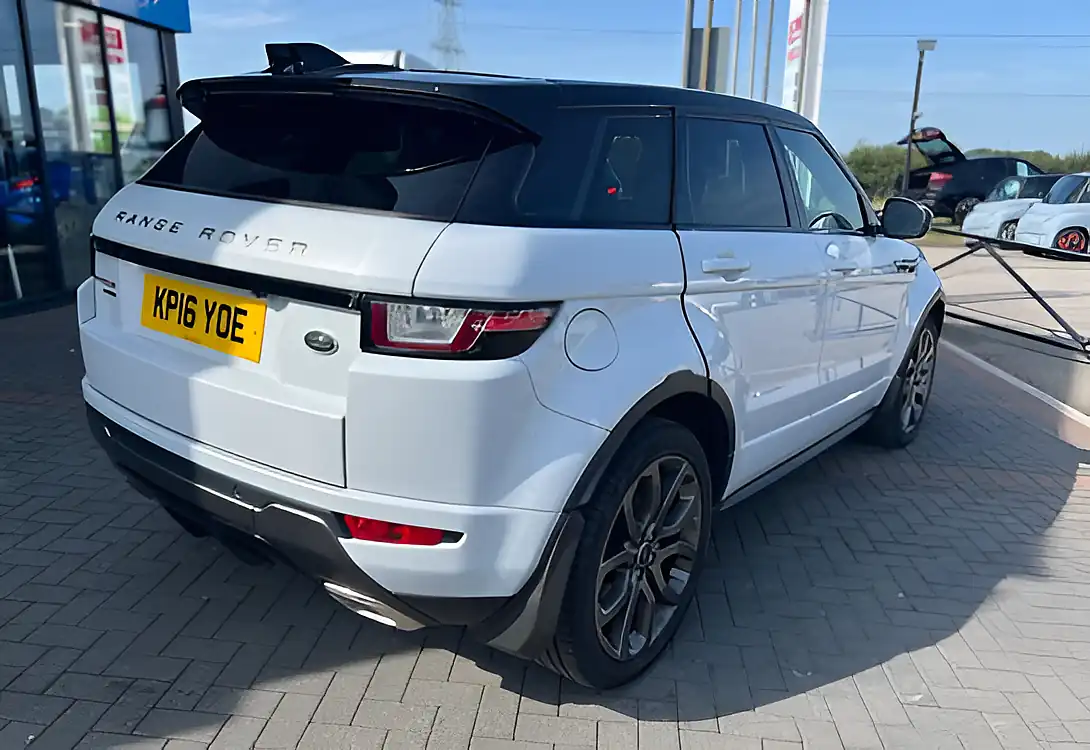 Used 2016 Land Rover Range Rover Evoque Hse Dynamic White - Interior and Exterior details 8