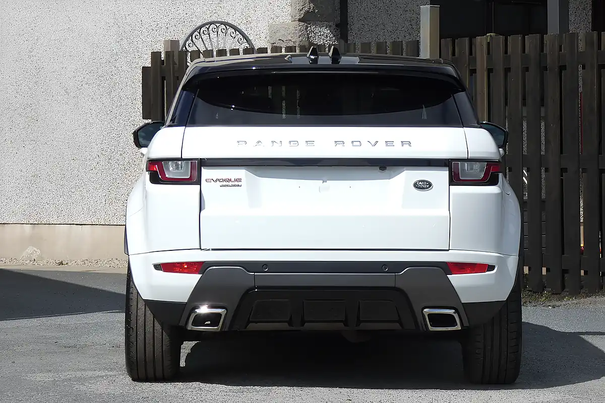 Used 2016 Land Rover Range Rover Evoque Hse Dynamic White - Interior and Exterior details 3