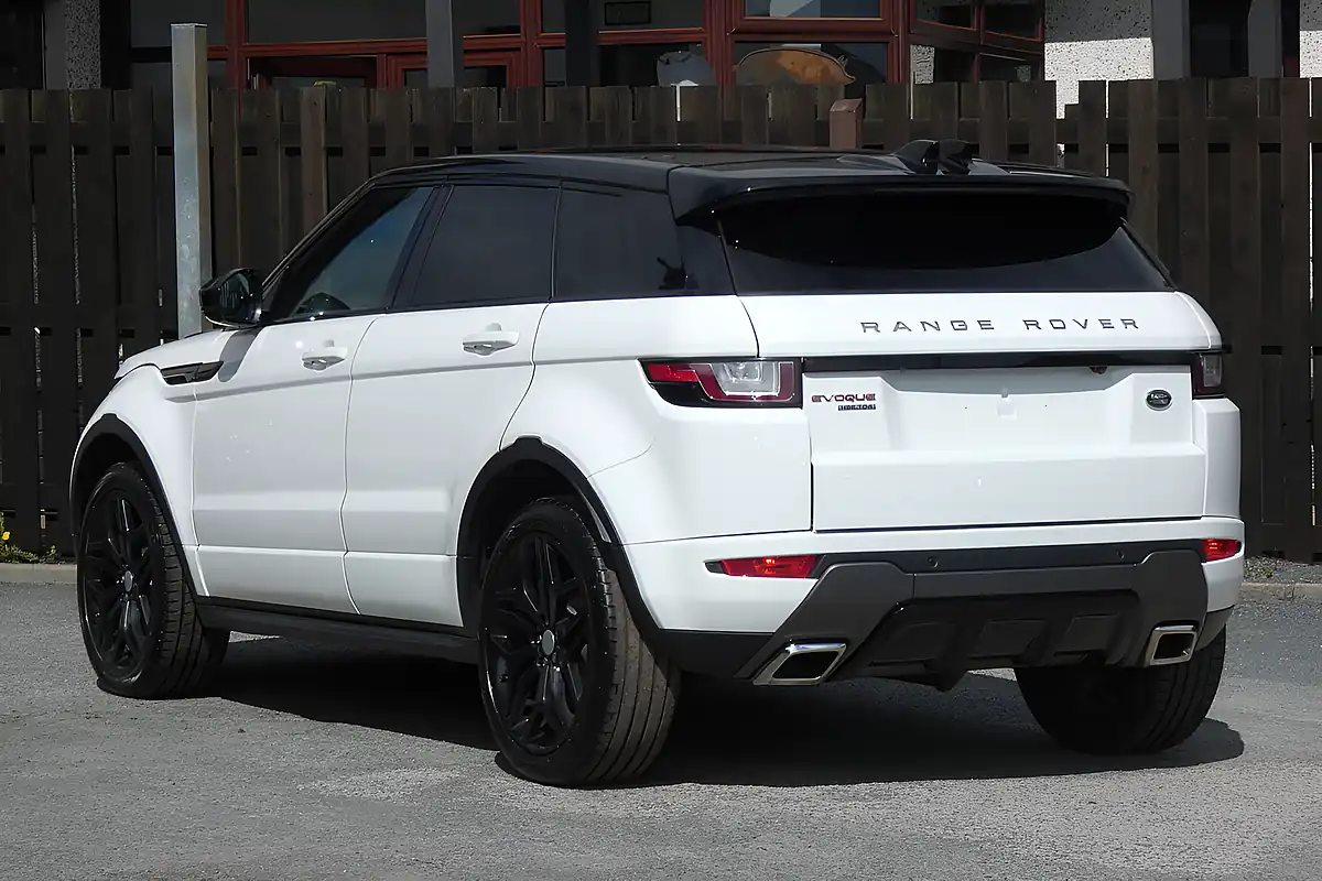 Used 2016 Land Rover Range Rover Evoque Hse Dynamic White - Interior and Exterior details 4