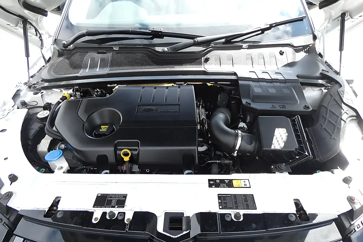 Used 2016 Land Rover Range Rover Evoque Hse Dynamic White - Interior and Exterior details 6