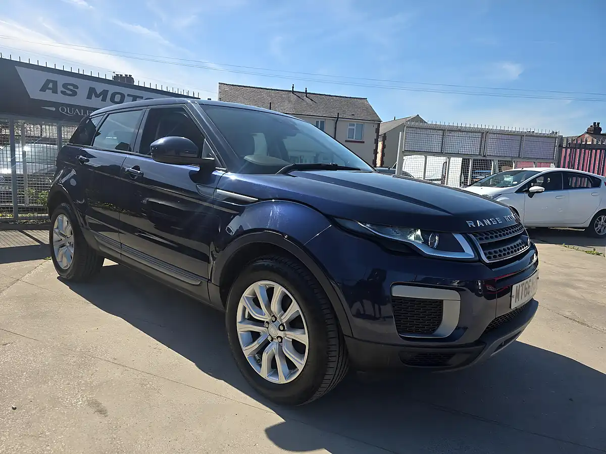 Used 2016 Land Rover Range Rover Evoque Se Blue - Front View