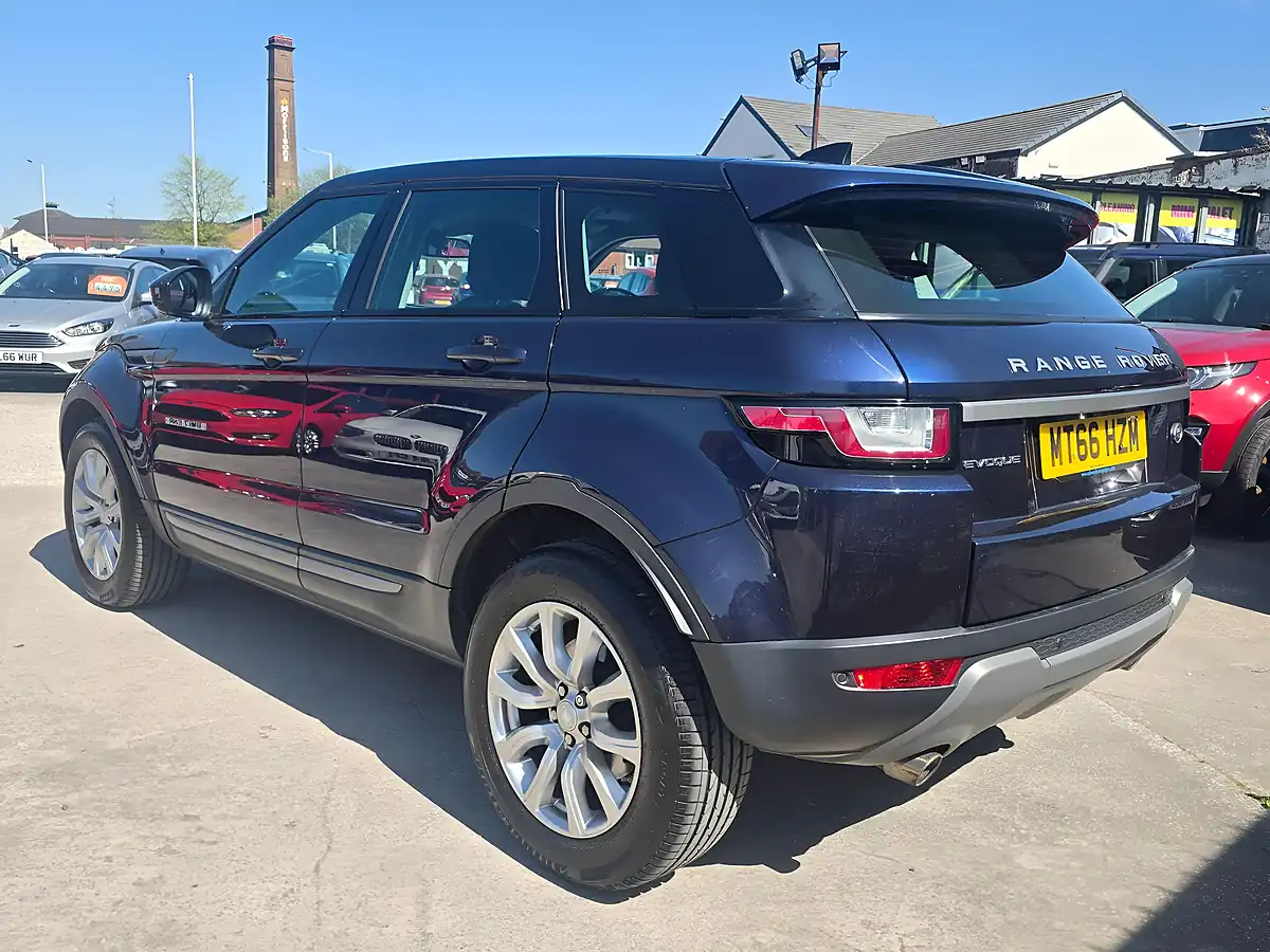 Used 2016 Land Rover Range Rover Evoque Se Blue - Interior and Exterior details 5