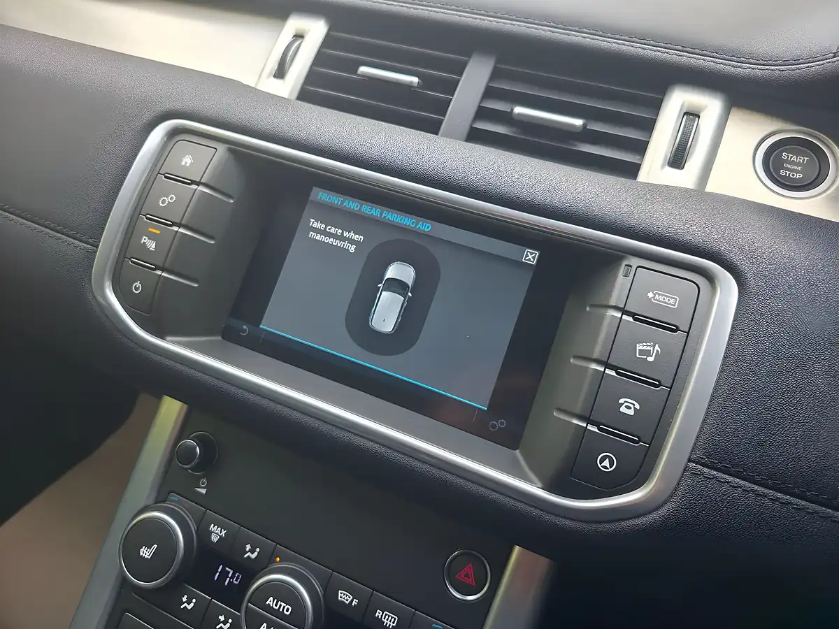 Used 2016 Land Rover Range Rover Evoque Se Grey - Interior and Exterior details 16