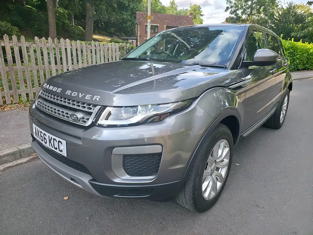 Used 2016 Land Rover Range Rover Evoque Se Grey - Interior and Exterior details 3