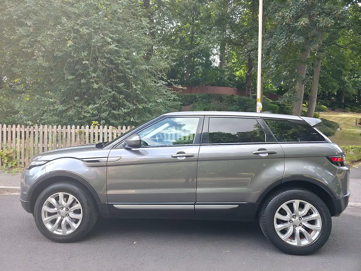 Used 2016 Land Rover Range Rover Evoque Se Grey - Interior and Exterior details 5