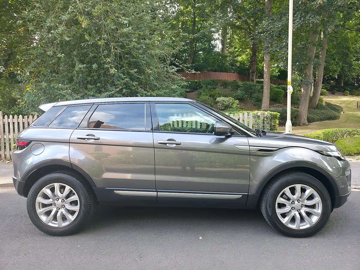 Used 2016 Land Rover Range Rover Evoque Se Grey - Interior and Exterior details 7