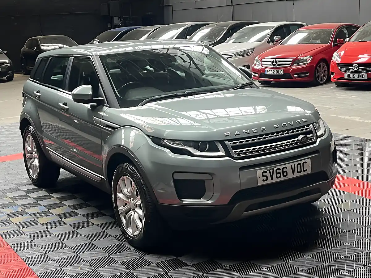 Used 2016 Land Rover Range Rover Evoque Se Grey - Interior and Exterior details 3