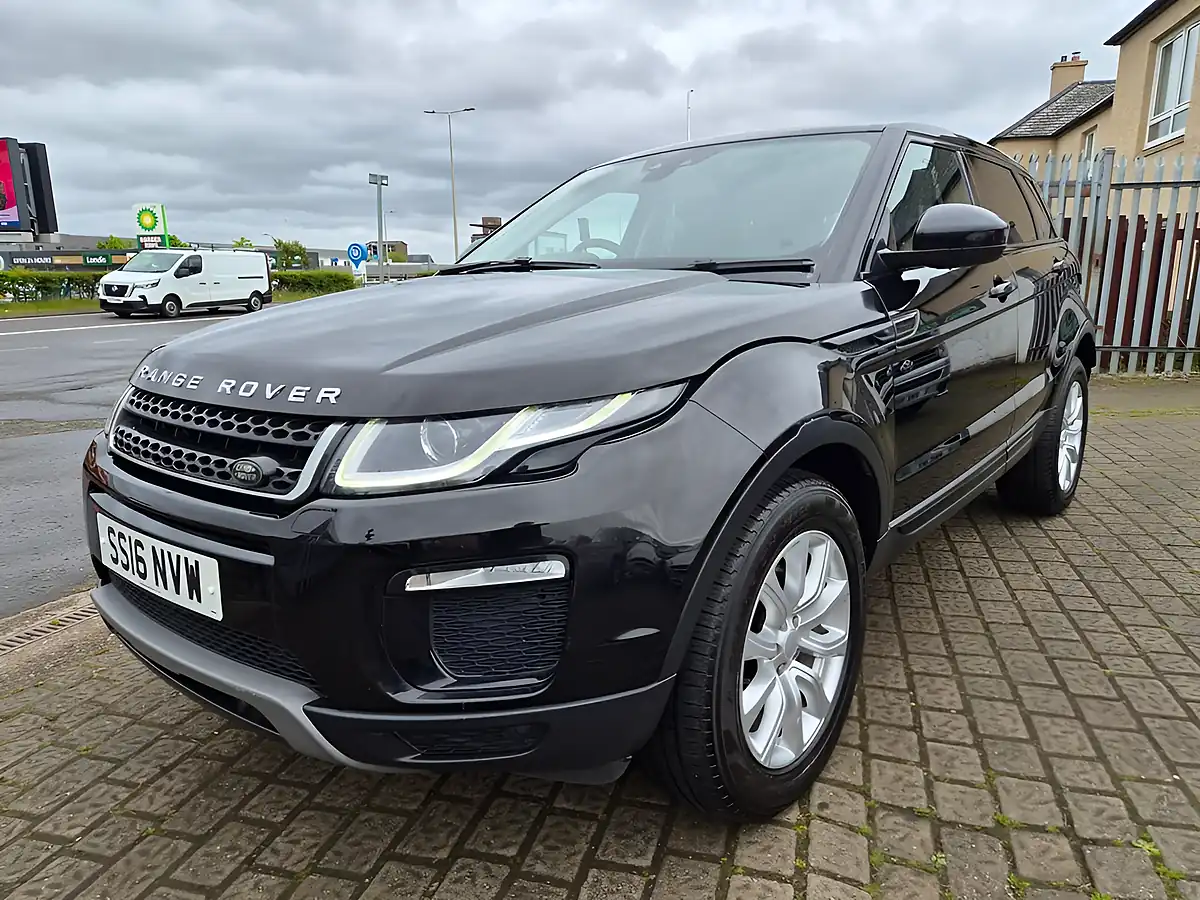 Used 2016 Land Rover Range Rover Evoque Se Tech Black - Interior and Exterior details 3