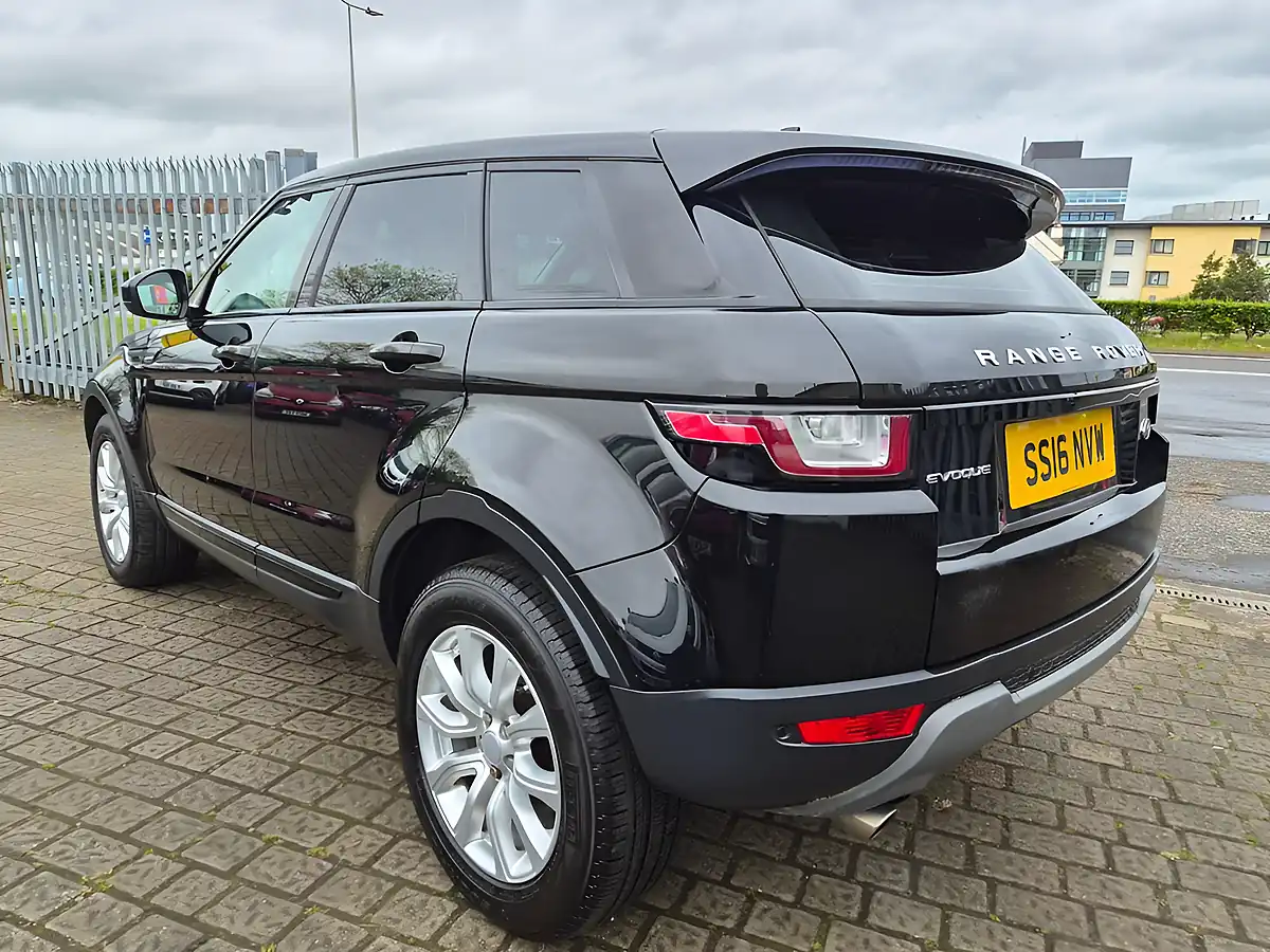 Used 2016 Land Rover Range Rover Evoque Se Tech Black - Interior and Exterior details 4