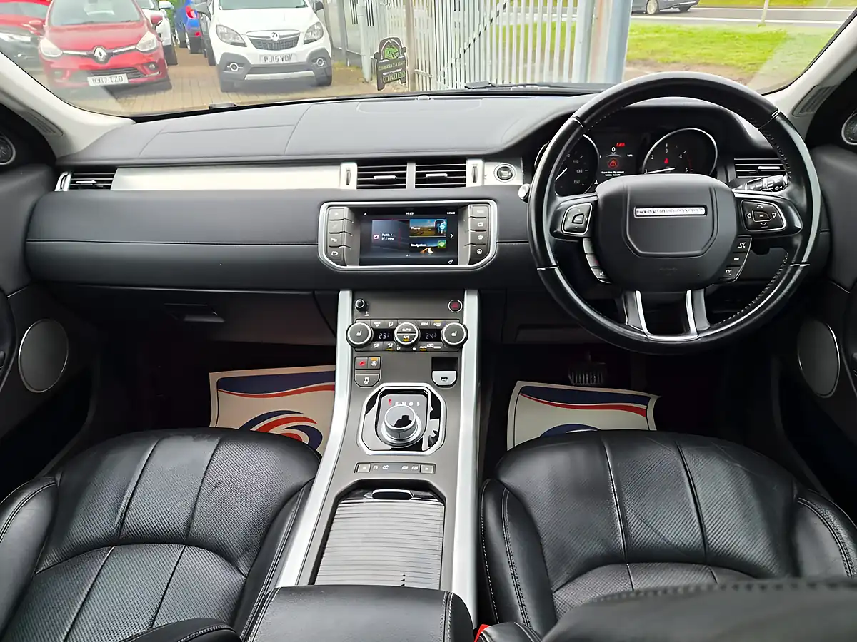 Used 2016 Land Rover Range Rover Evoque Se Tech Black - Interior and Exterior details 9