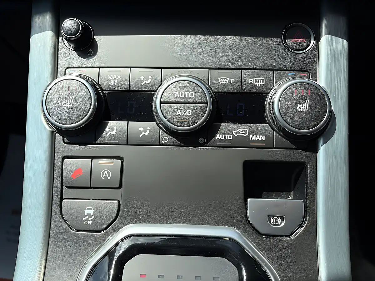 Used 2016 Land Rover Range Rover Evoque Se Tech Black - Interior and Exterior details 13