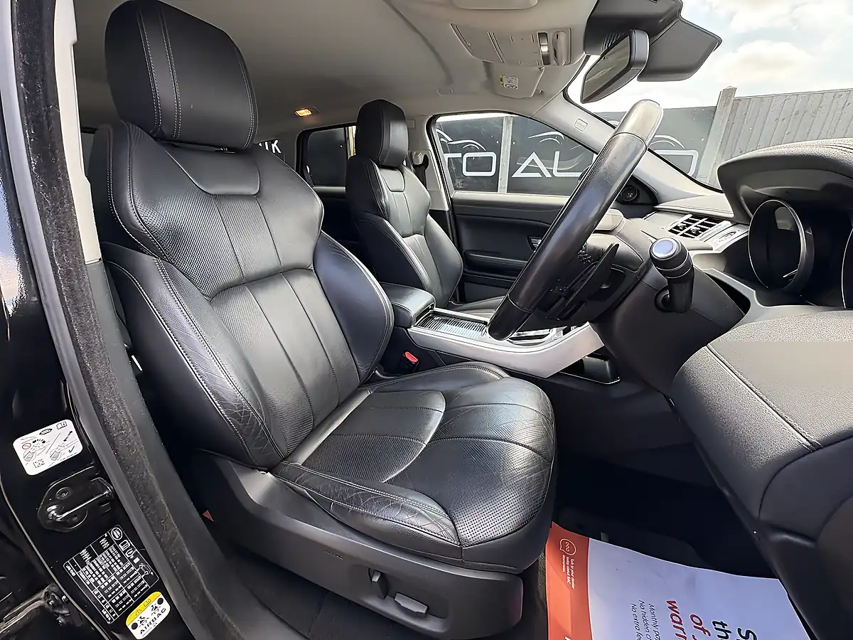 Used 2016 Land Rover Range Rover Evoque Se Tech Black - Interior and Exterior details 9