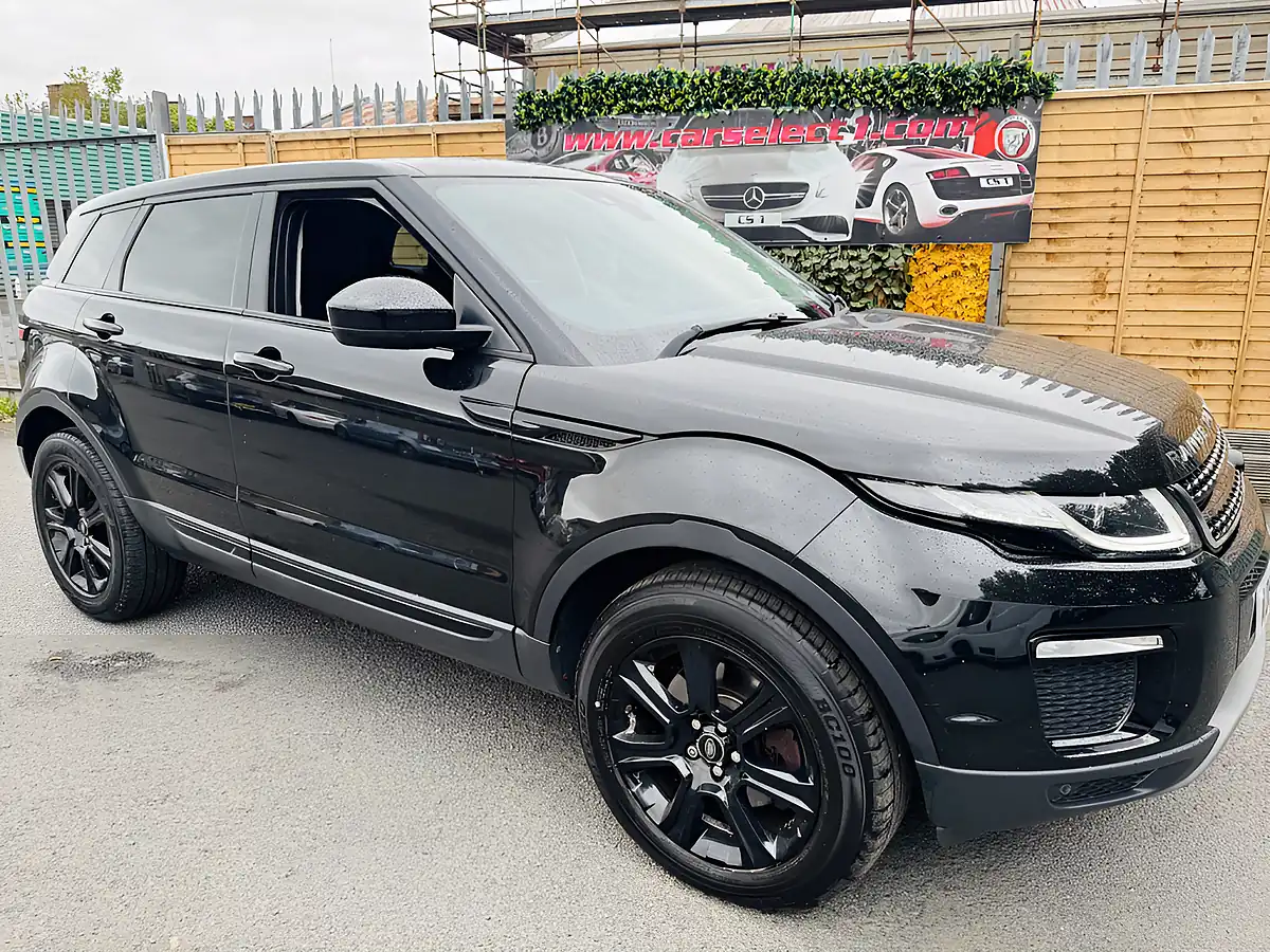 Used 2016 Land Rover Range Rover Evoque Se Tech Black - Front View