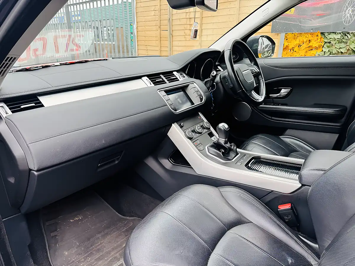 Used 2016 Land Rover Range Rover Evoque Se Tech Black - Interior and Exterior details 13