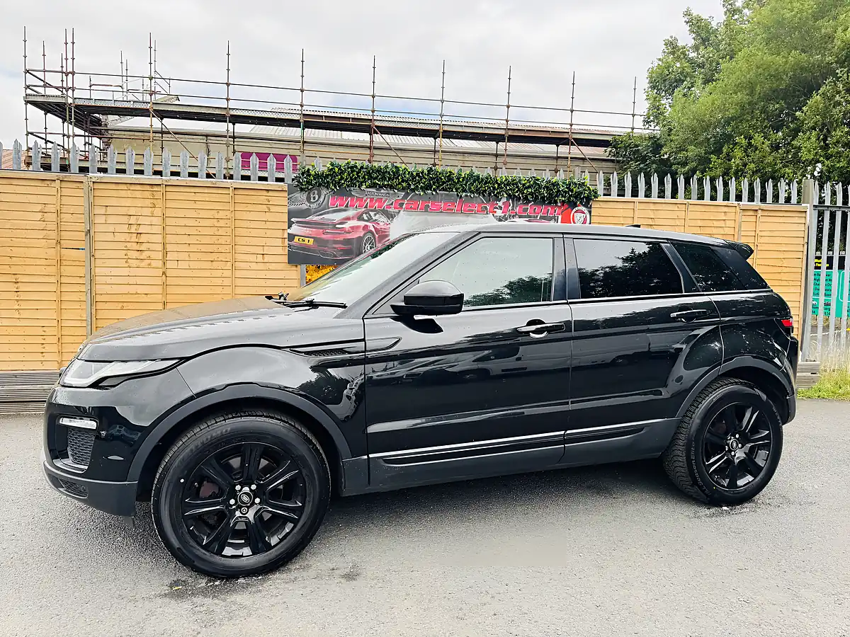 Used 2016 Land Rover Range Rover Evoque Se Tech Black - Interior and Exterior details 18