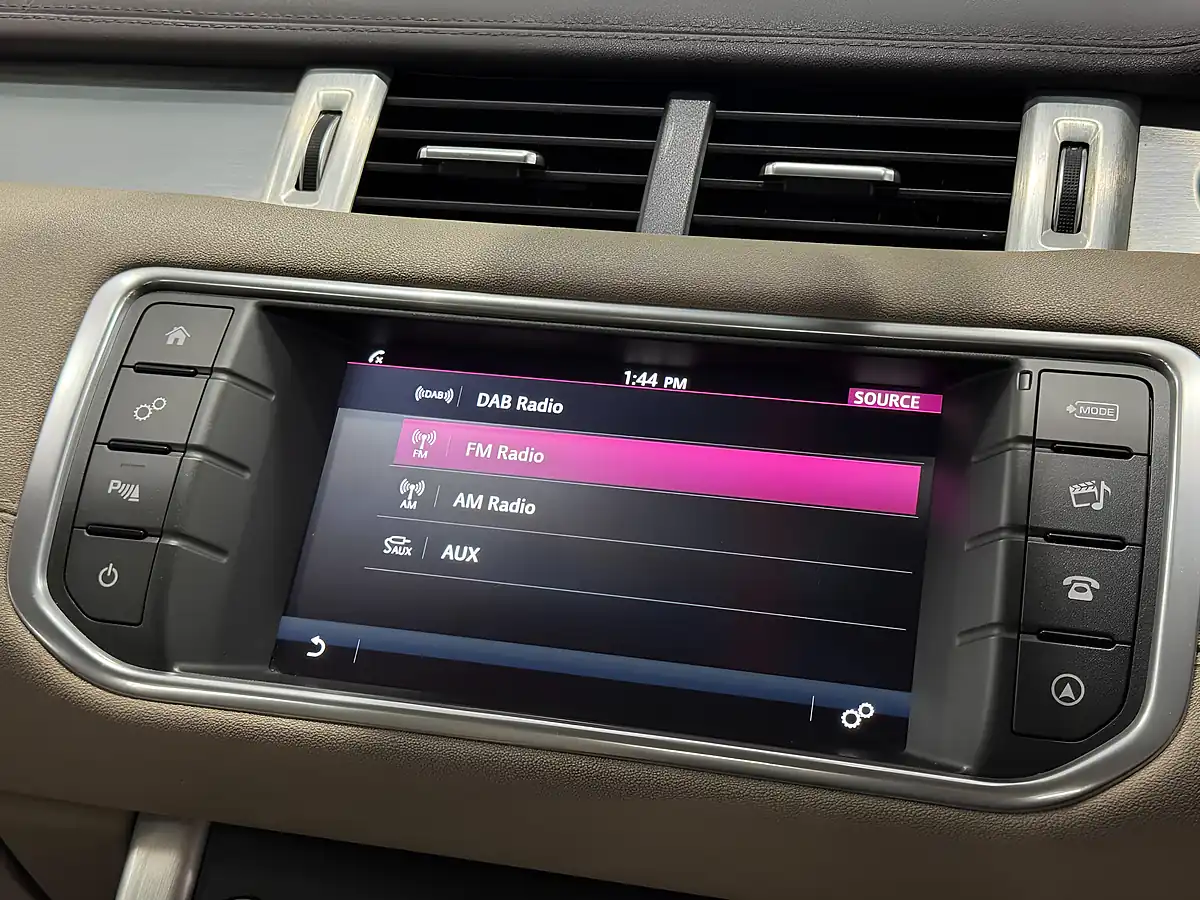 Used 2016 Land Rover Range Rover Evoque Se Tech Black - Interior and Exterior details 12