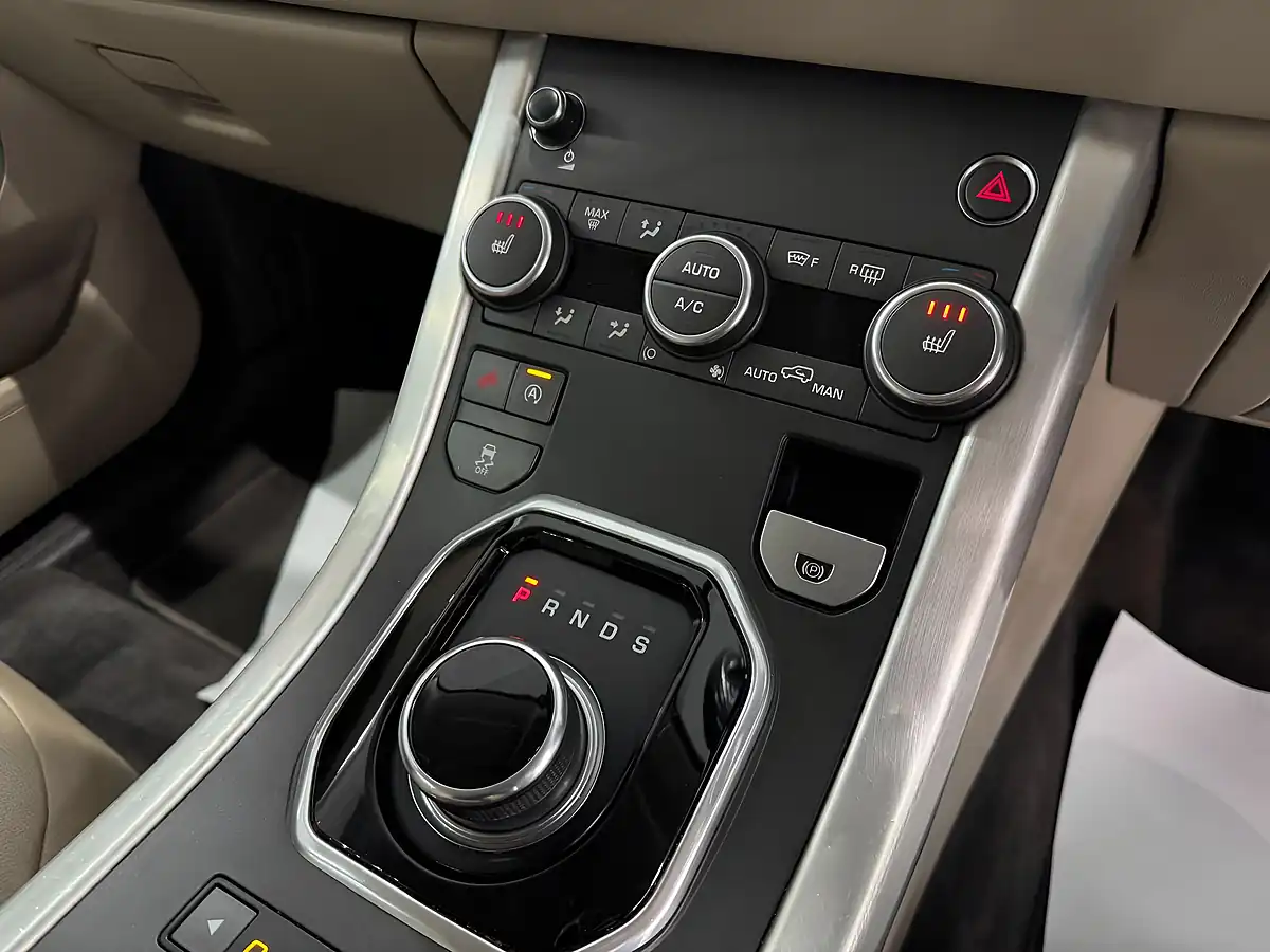 Used 2016 Land Rover Range Rover Evoque Se Tech Black - Interior and Exterior details 13