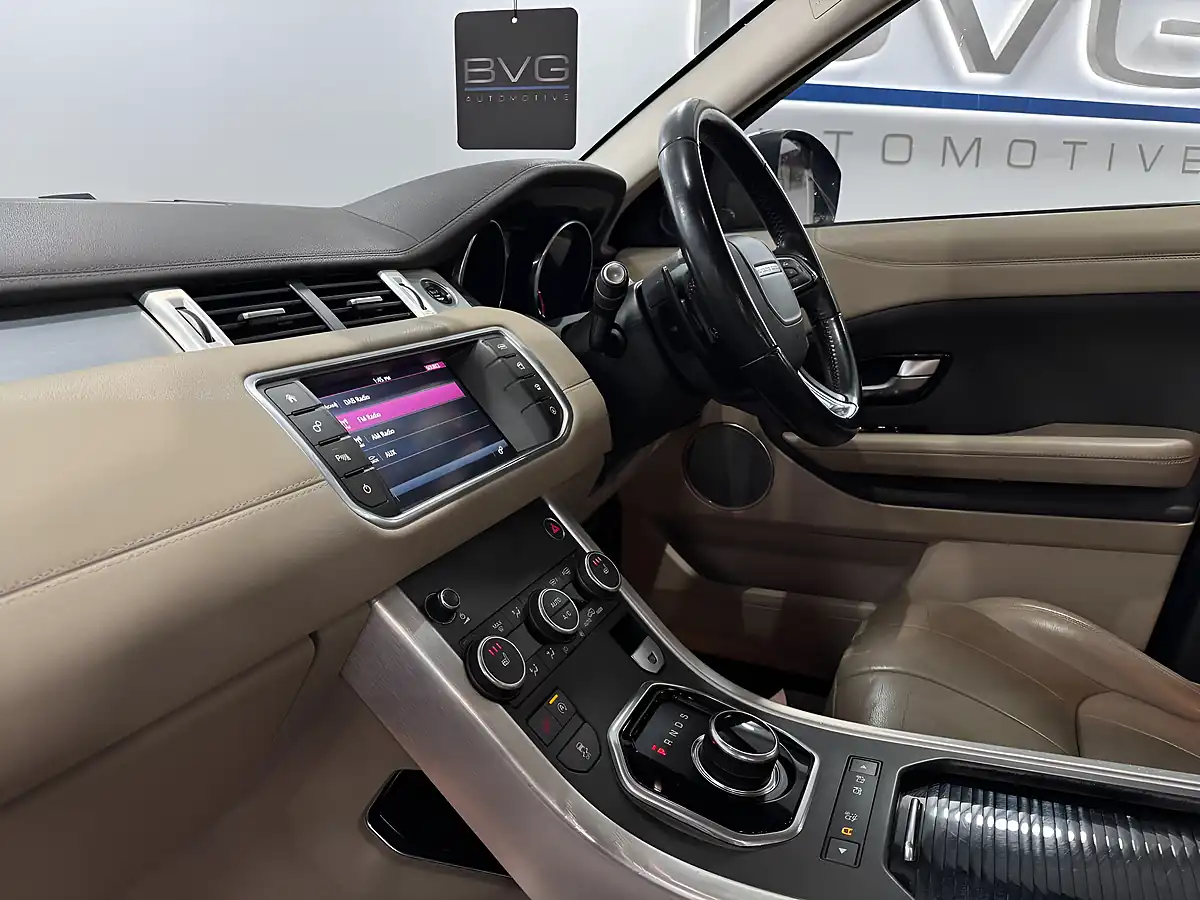 Used 2016 Land Rover Range Rover Evoque Se Tech Black - Interior and Exterior details 16