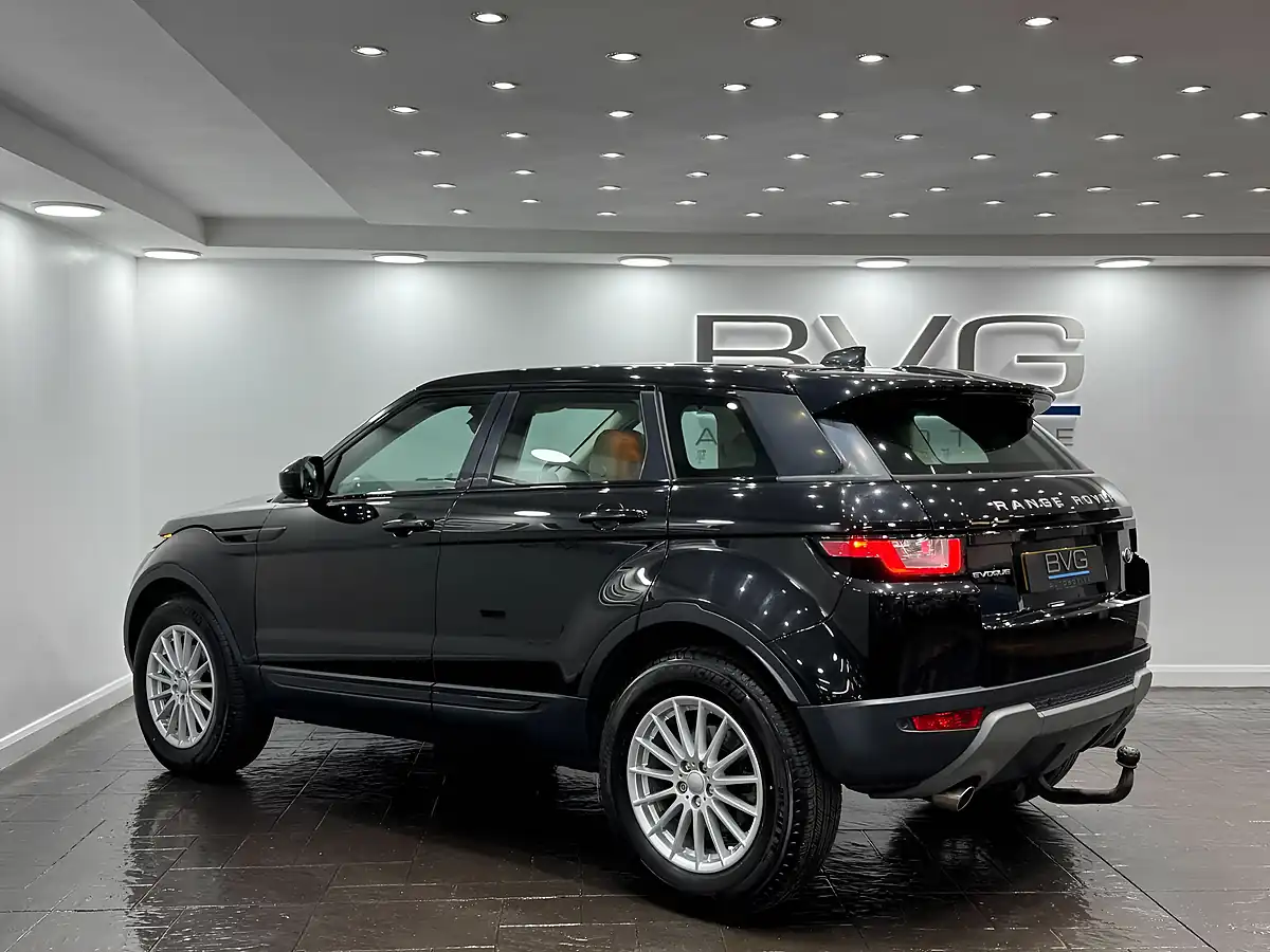 Used 2016 Land Rover Range Rover Evoque Se Tech Black - Interior and Exterior details 7