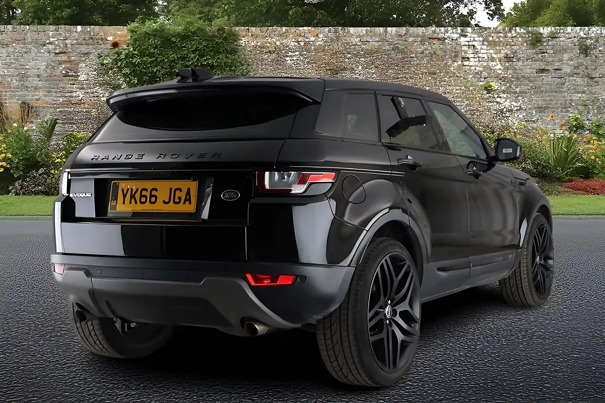 Used 2016 Land Rover Range Rover Evoque Se Tech Black - Interior and Exterior details 6