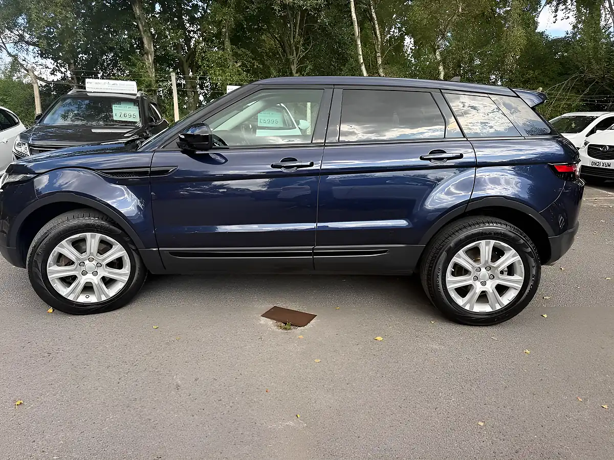 Used 2016 Land Rover Range Rover Evoque Se Tech Blue - Interior and Exterior details 4