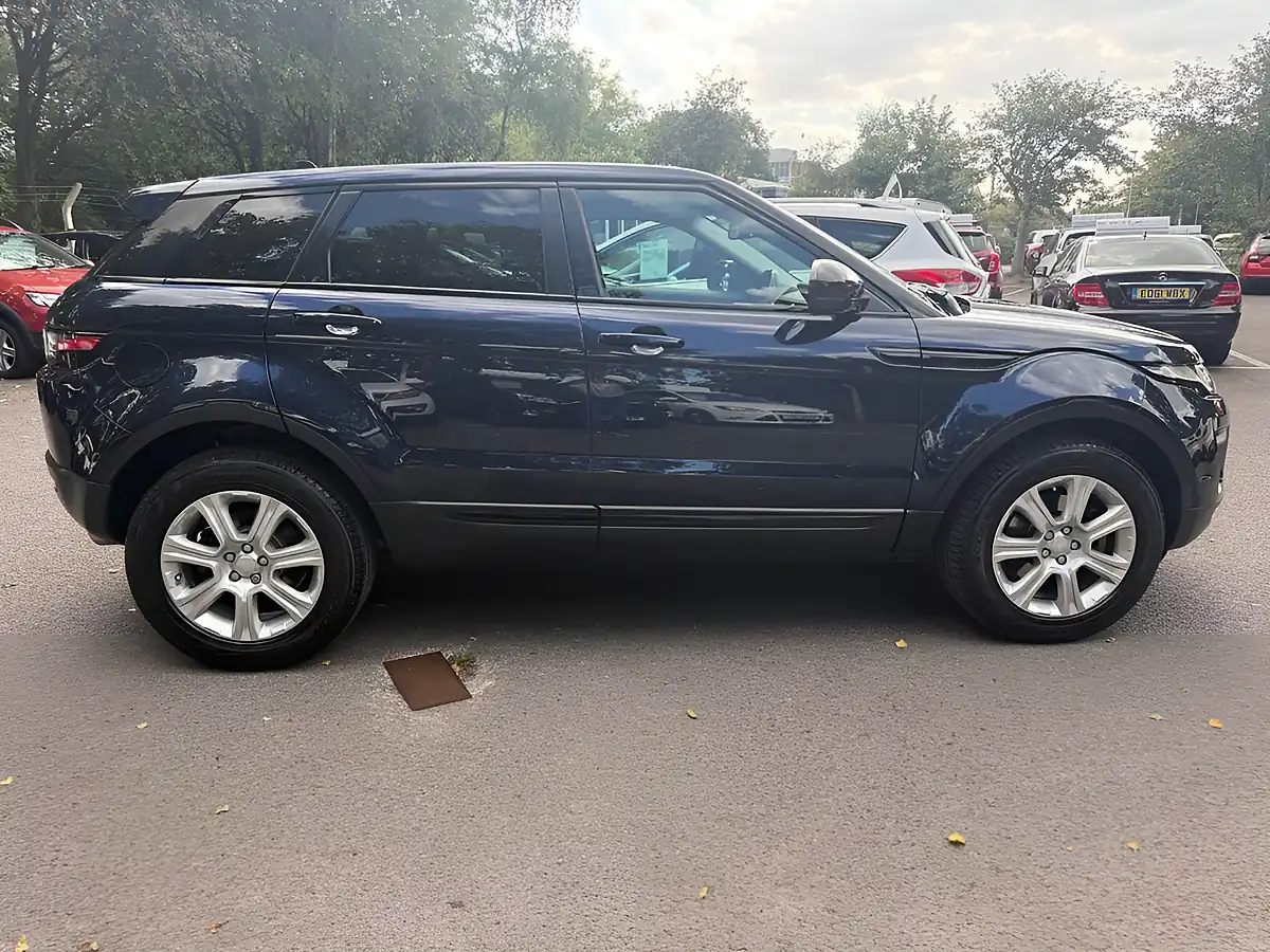 Used 2016 Land Rover Range Rover Evoque Se Tech Blue - Interior and Exterior details 8