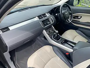 Used 2016 Land Rover Range Rover Evoque Se Tech Green - Interior and Exterior details 5