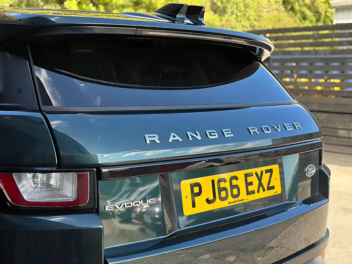 Used 2016 Land Rover Range Rover Evoque Se Tech Green - Interior and Exterior details 14
