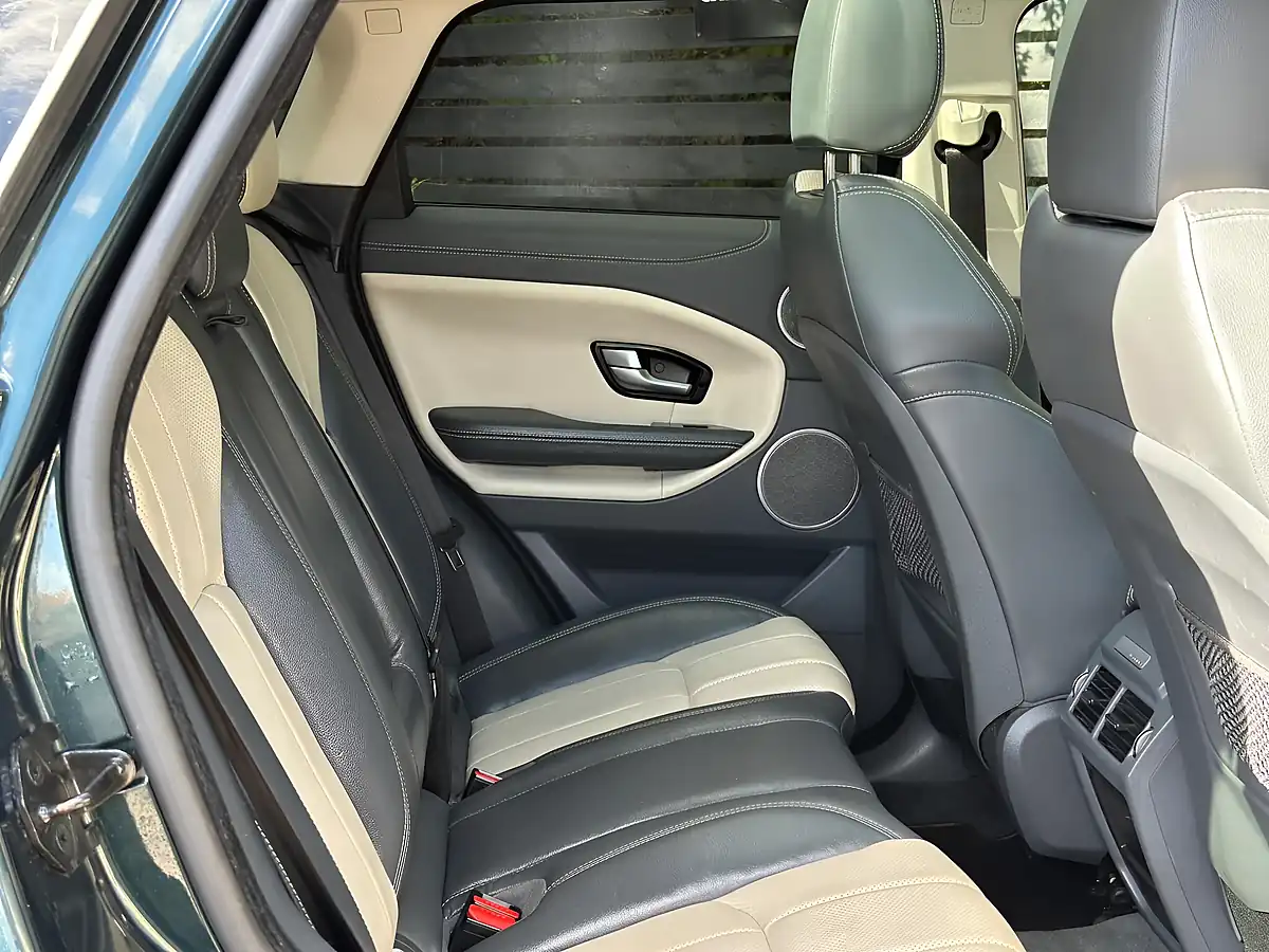 Used 2016 Land Rover Range Rover Evoque Se Tech Green - Interior and Exterior details 8
