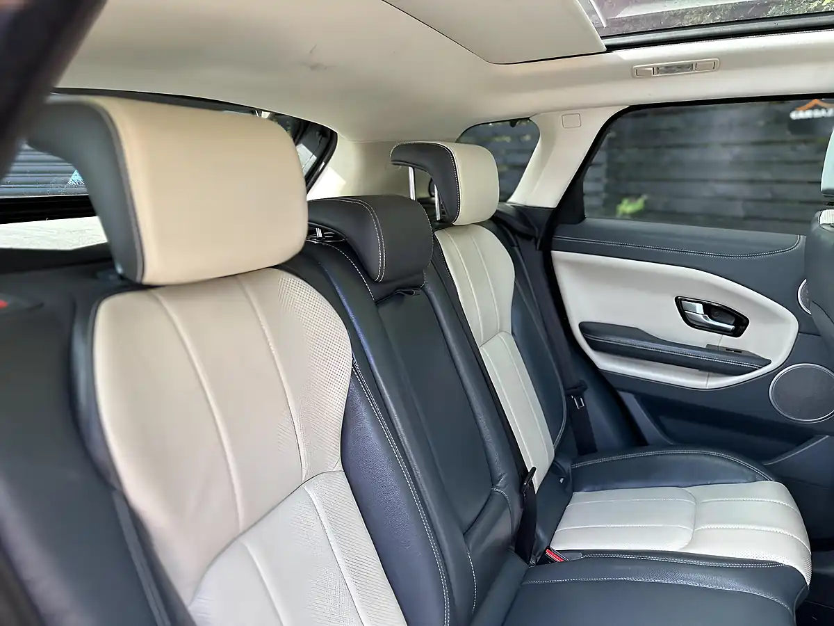 Used 2016 Land Rover Range Rover Evoque Se Tech Green - Interior and Exterior details 9