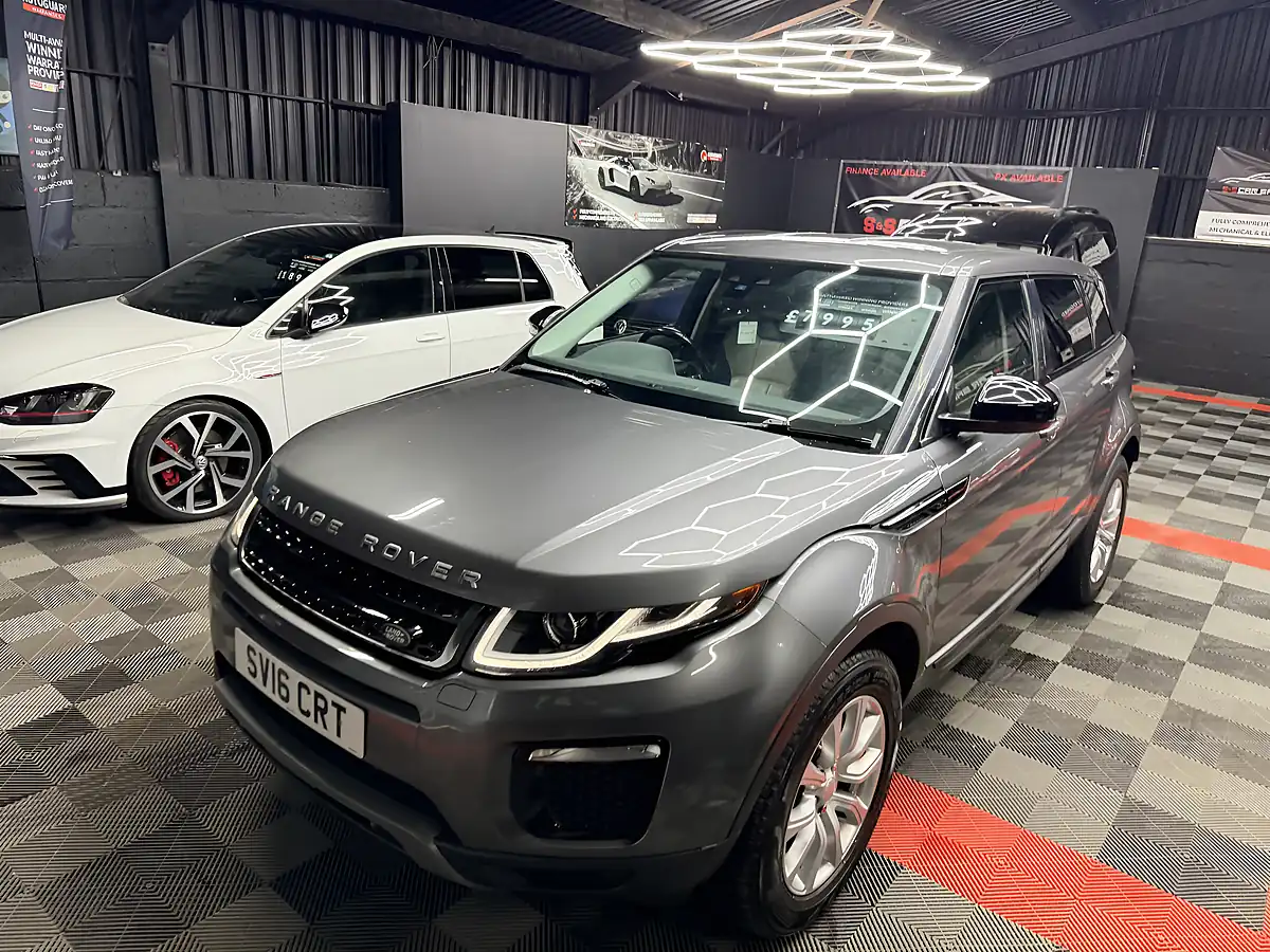 Used 2016 Land Rover Range Rover Evoque Se Tech Grey - Interior and Exterior details 10