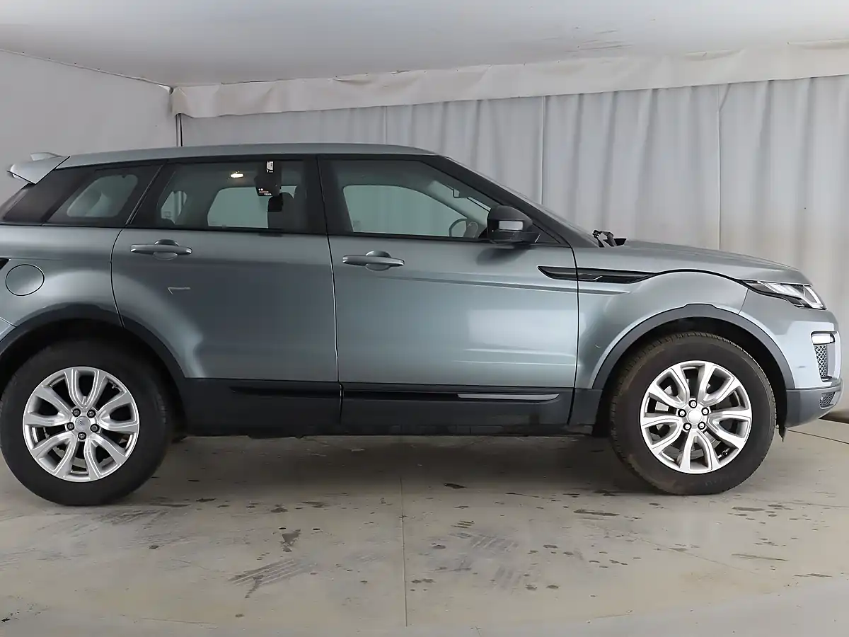 Used 2016 Land Rover Range Rover Evoque Se Tech Grey - Interior and Exterior details 5