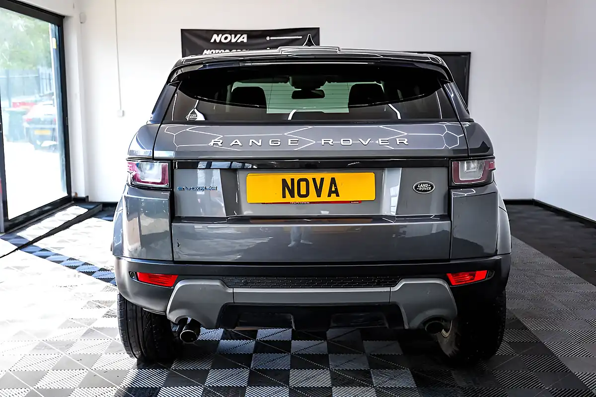 Used 2016 Land Rover Range Rover Evoque Se Tech Grey - Interior and Exterior details 11