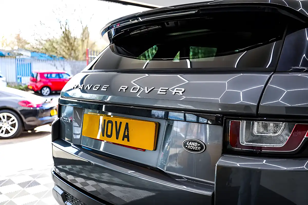 Used 2016 Land Rover Range Rover Evoque Se Tech Grey - Interior and Exterior details 13