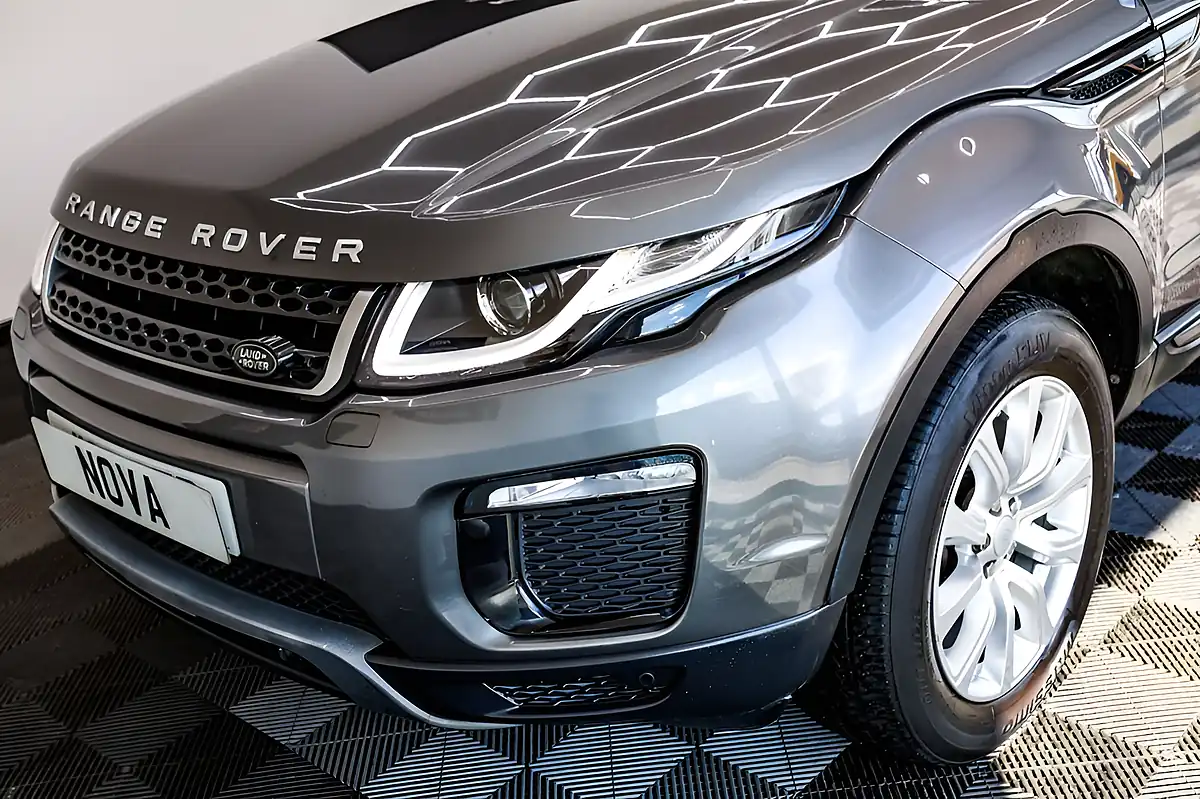Used 2016 Land Rover Range Rover Evoque Se Tech Grey - Interior and Exterior details 18