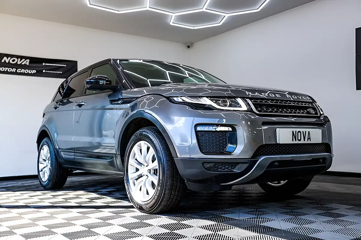 Used 2016 Land Rover Range Rover Evoque Se Tech Grey - Interior and Exterior details 3