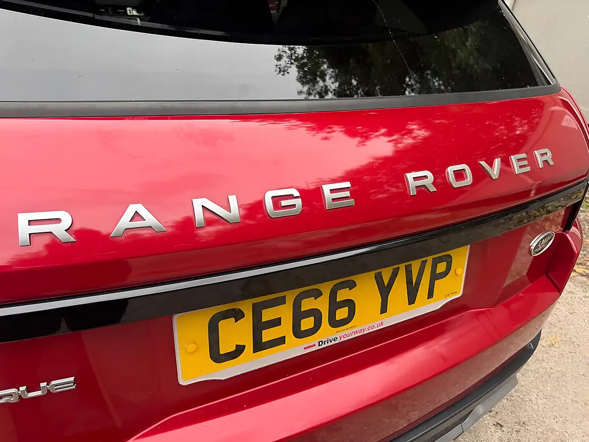 Used 2016 Land Rover Range Rover Evoque Se Tech Red - Interior and Exterior details 9