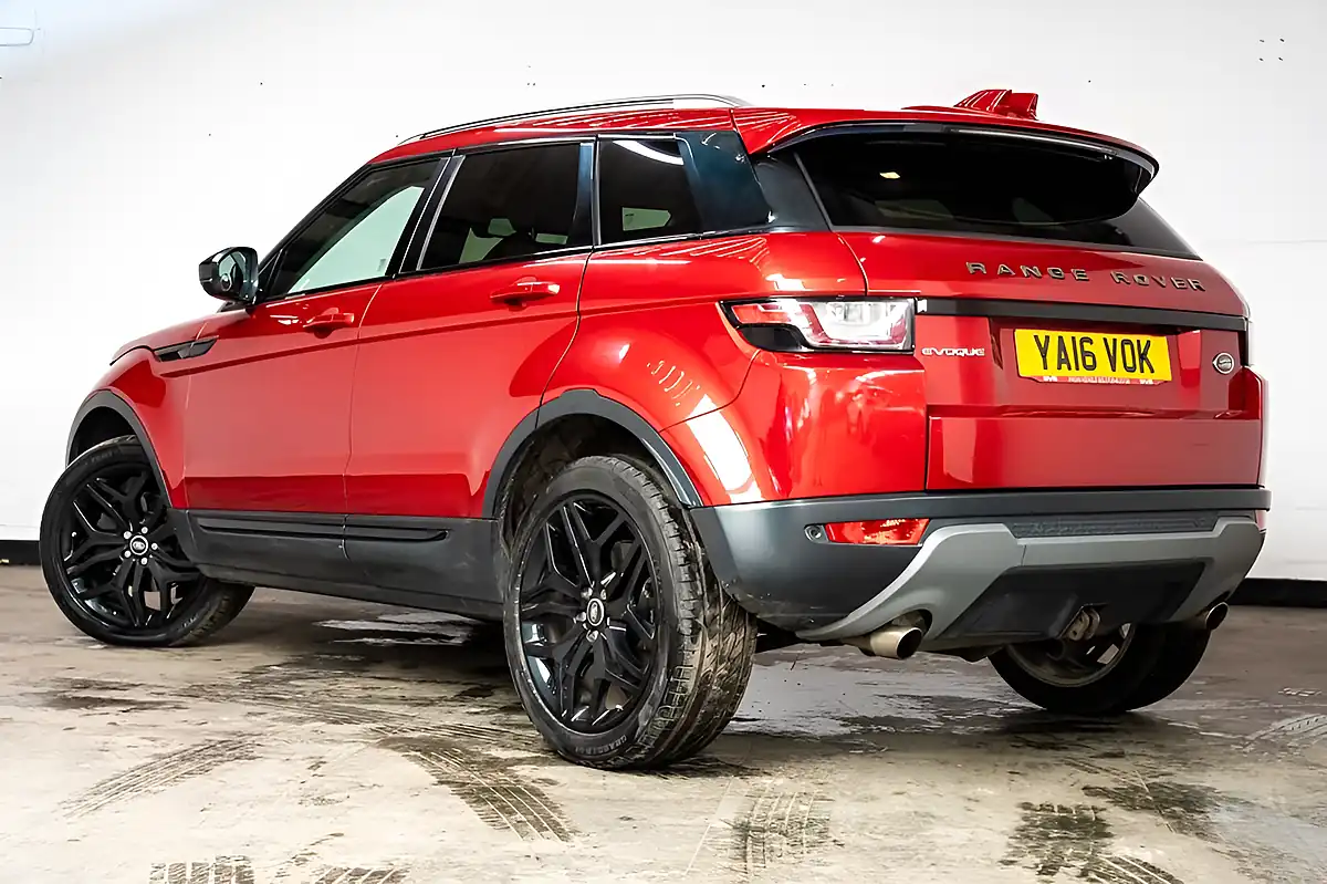 Used 2016 Land Rover Range Rover Evoque Se Tech Red - Interior and Exterior details 3