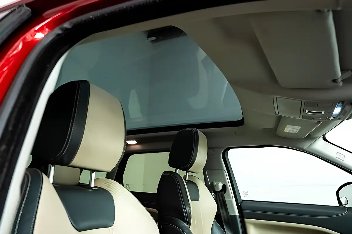 Used 2016 Land Rover Range Rover Evoque Se Tech Red - Interior and Exterior details 7