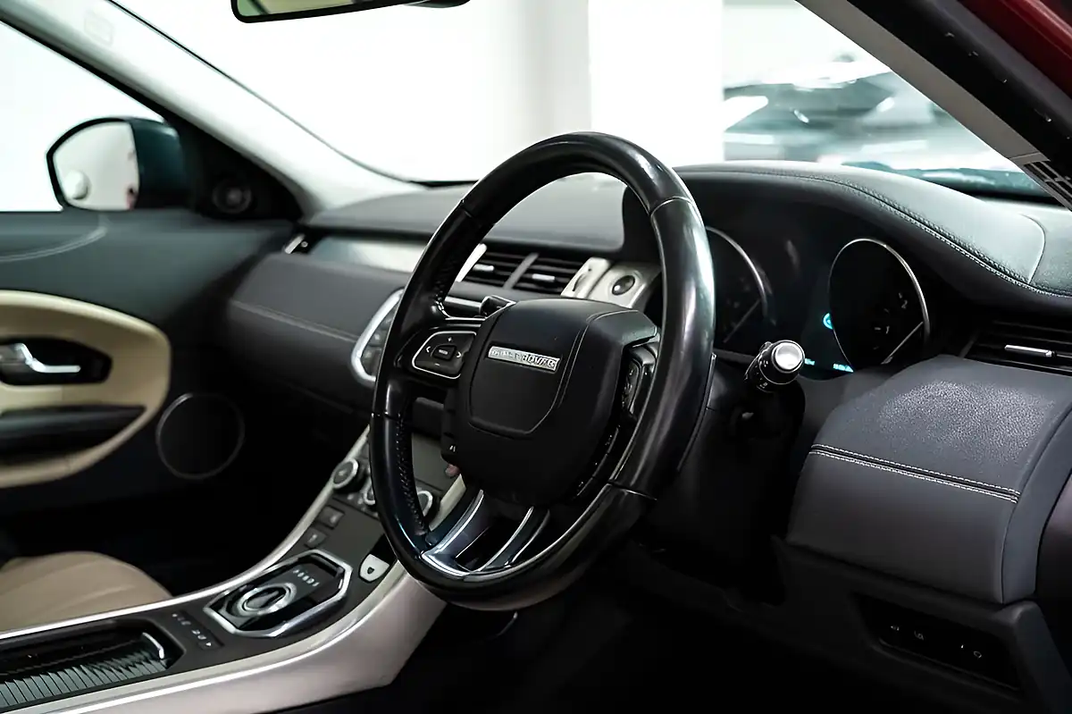 Used 2016 Land Rover Range Rover Evoque Se Tech Red - Interior and Exterior details 8